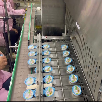 缶詰の湿った猫の食材の詰め込み 密封機 ペット用食材の梱包機